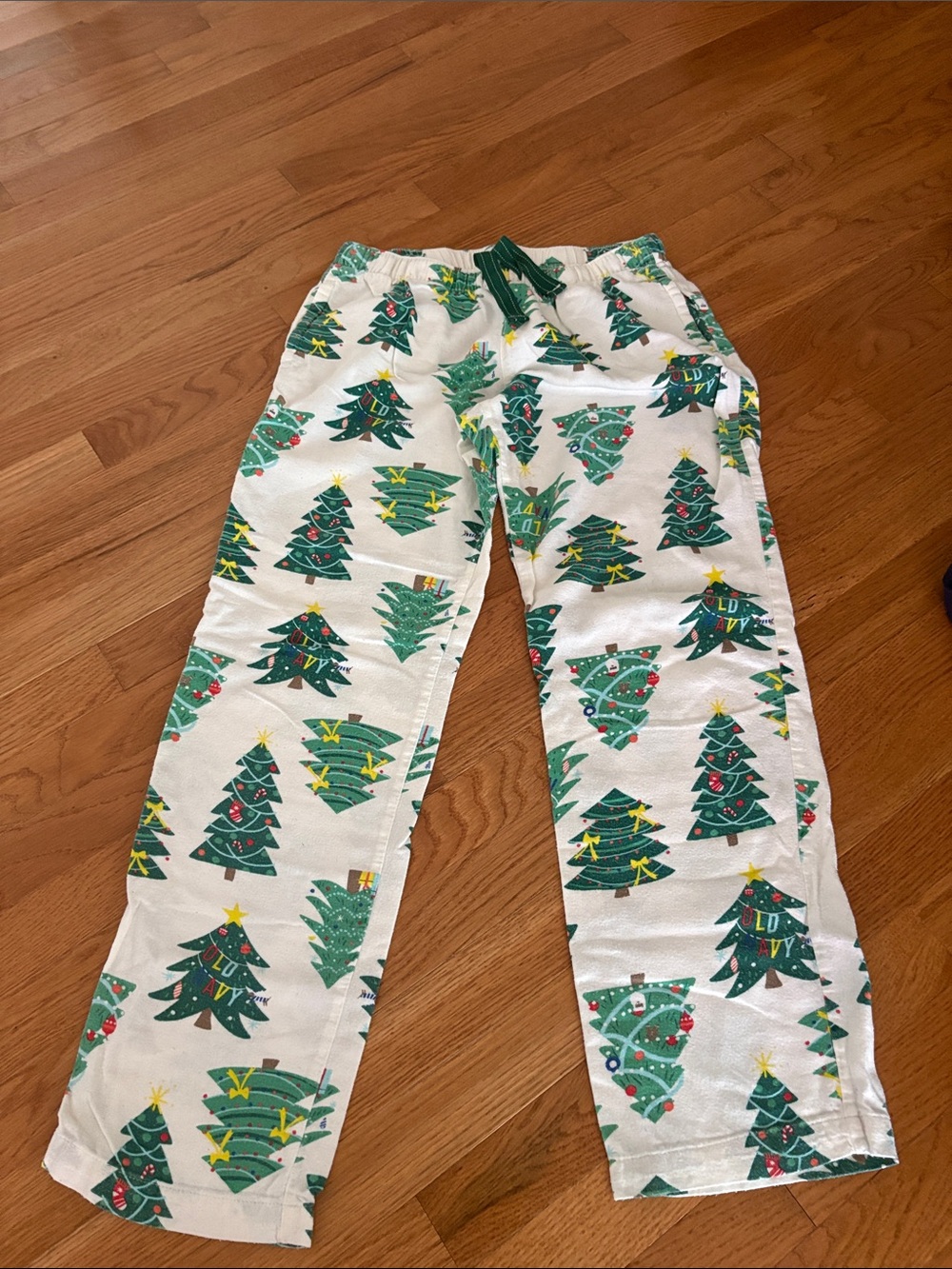 Old Navy White Christmas Tree Print Pajama Pants